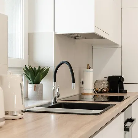 Apartment B&v 701 Coresi - Luxury Mountain Haven